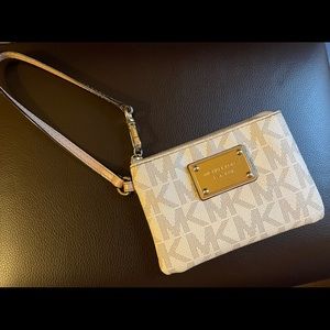 Michael Kors wristlet
